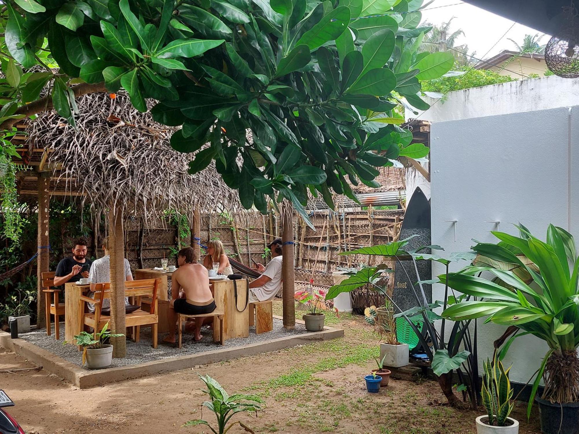 Cosynsurf Matara Exterior foto